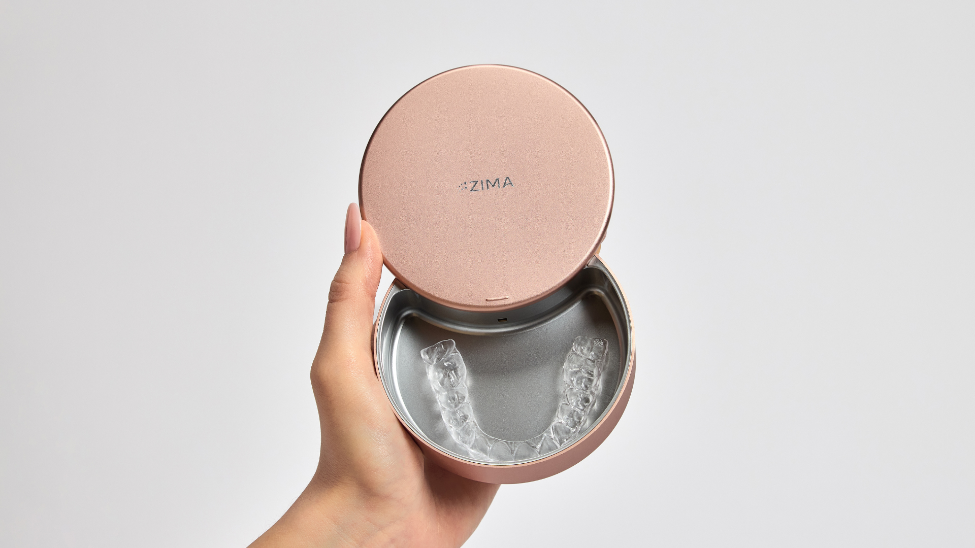 The Best Way to Store Your Retainer (and Sanitize It Properly)
